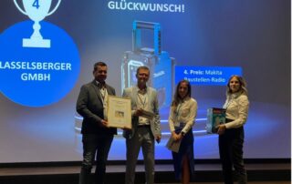 Preisverleihung beim Reference Grand Prix 2022 - Franz Baumgartner, Vertriebsleiter Beton, übernimmt den Preis für Lasselsberger